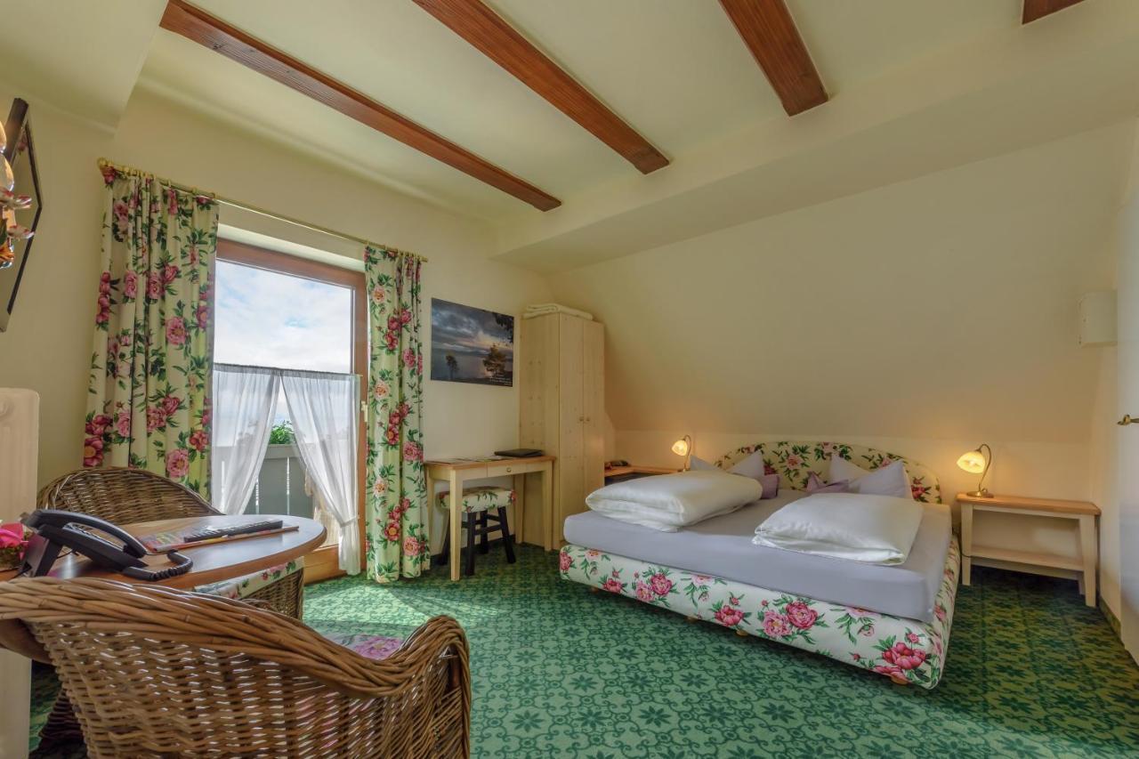 Hotel "Malerwinkel" Gmbh Seeon-Seebruck Room photo